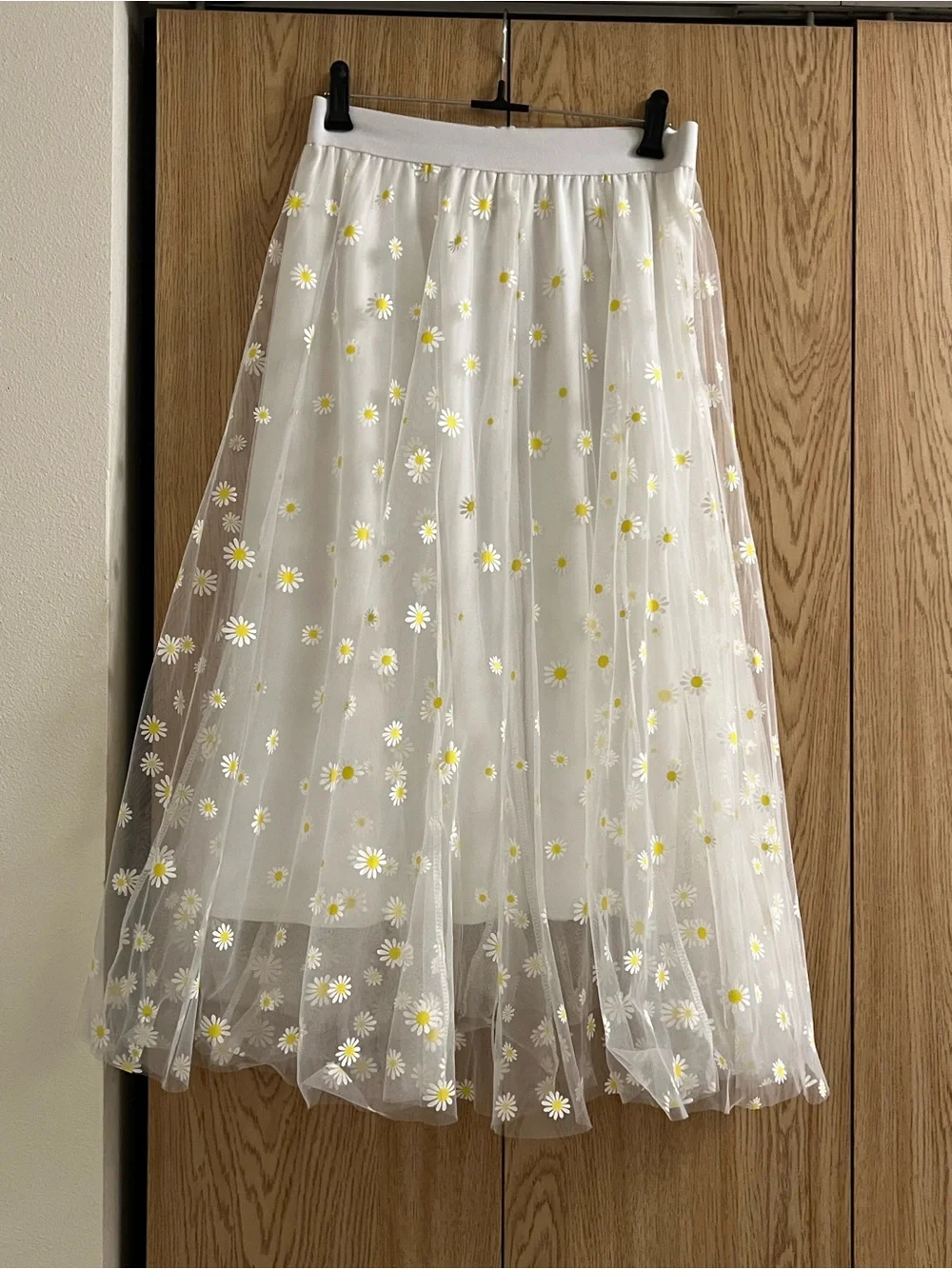 Masters White Tulle Maxi Skirt with Yellow Daisy Accents